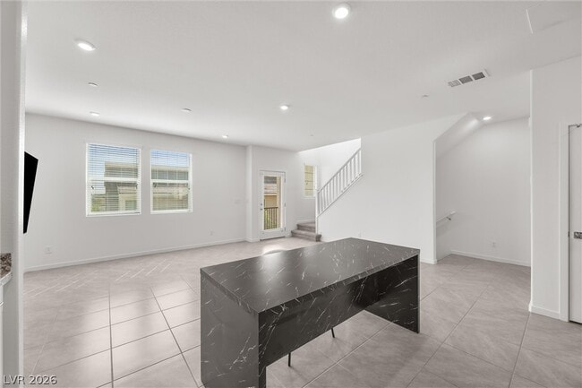 Building Photo - 6118 Garden Oasis St