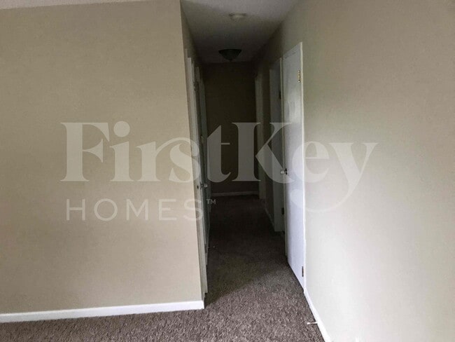 Building Photo - 955 Lorraine Ave