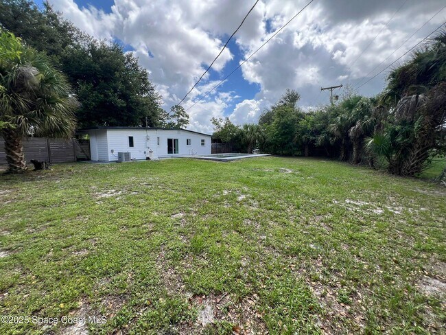 Building Photo - 1221 Cypress Ln