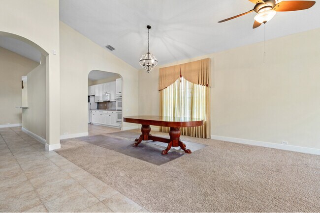 Building Photo - 10250 NW 60th Pl