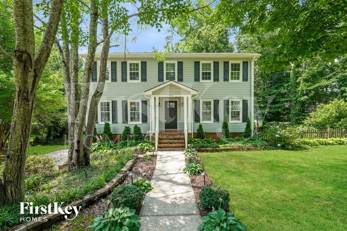 Primary Photo - 7 Stoney Glen Pl
