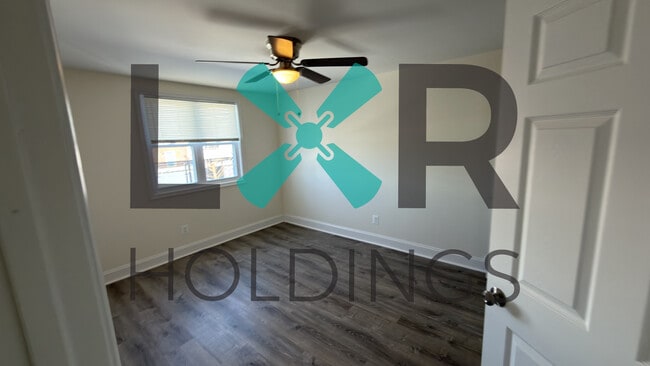 Building Photo - 318 White Ave