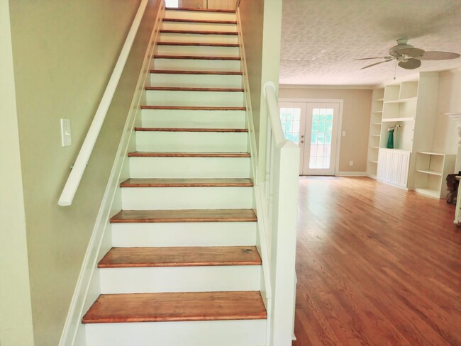 Building Photo - 5564 Dorsett Shoals Rd