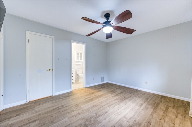 Building Photo - 16019 Fathom Ln