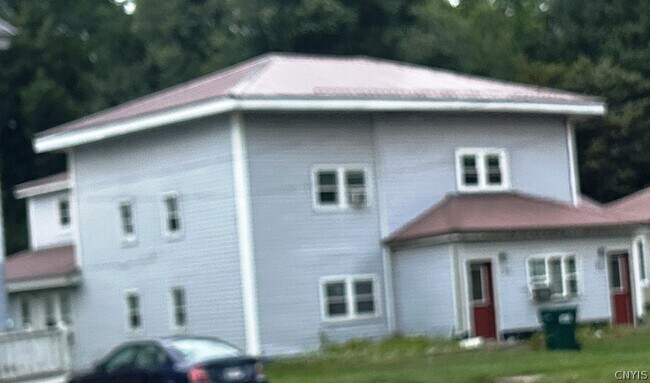 Building Photo - 170 Oswego St