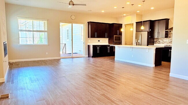 Building Photo - FANTASTIC 2019 4 Bed 3.5 Bath Ranch with over 3,000 finished SqFt in the Castlewood Neighborhood ...