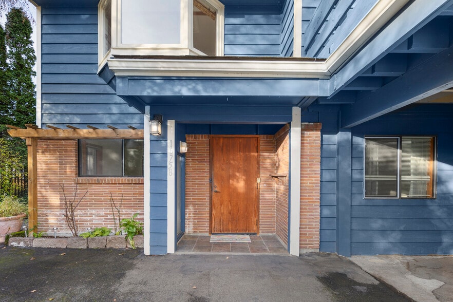 Building Photo - 16758 45th Ave NE
