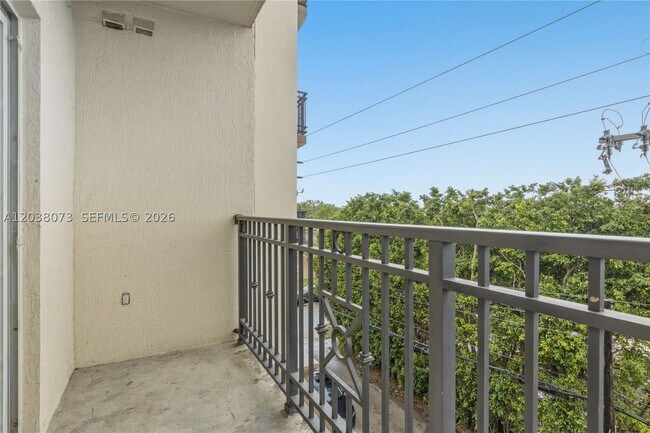 Building Photo - 5271 SW 8th St