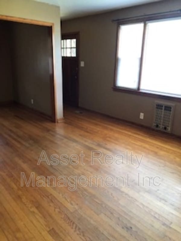 Building Photo - 2118 McClung Ave