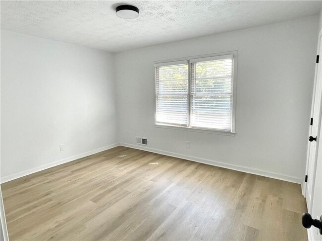 Building Photo - 359 Mimosa Dr