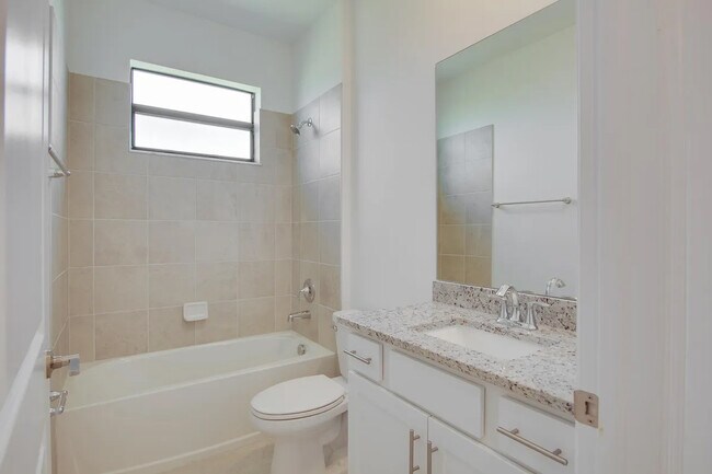 Building Photo - 5512 Sapphire Stone Cv