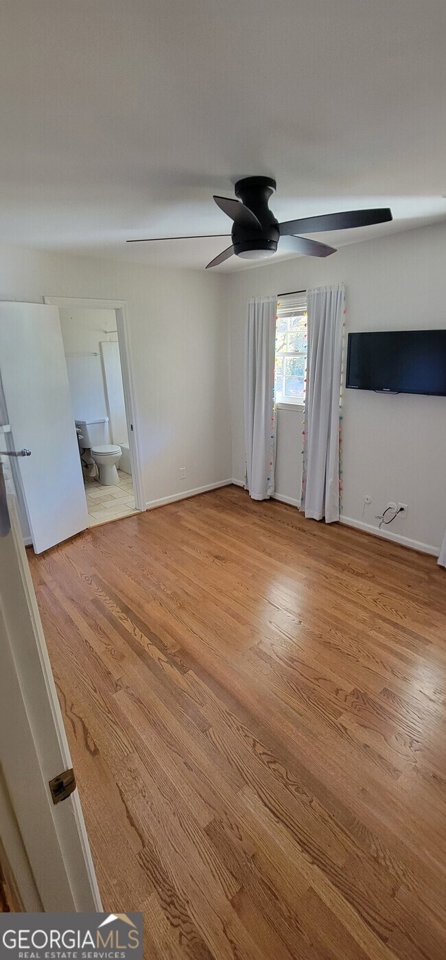 Building Photo - 1544 Bishop Hollow Run