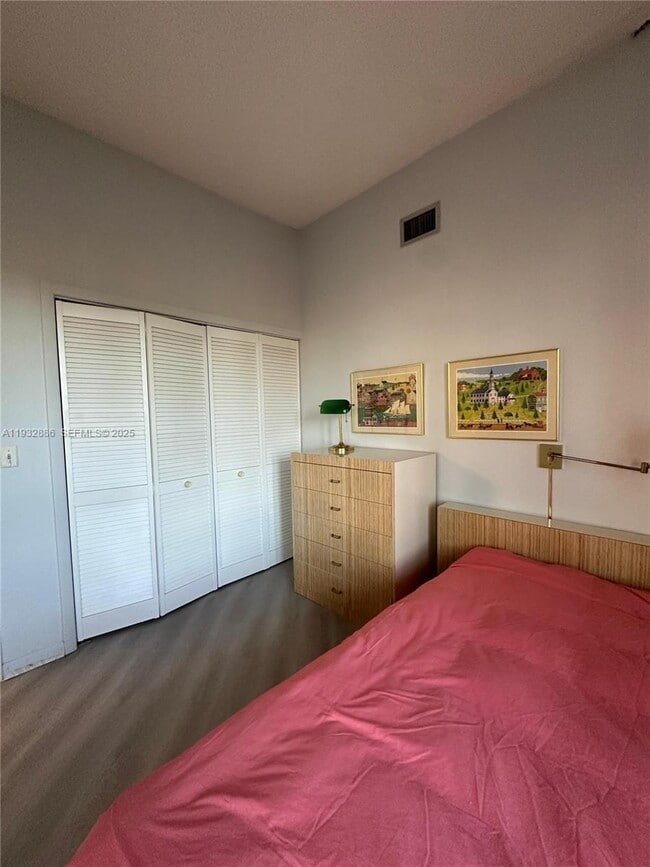 Building Photo - 7472 La Paz Blvd