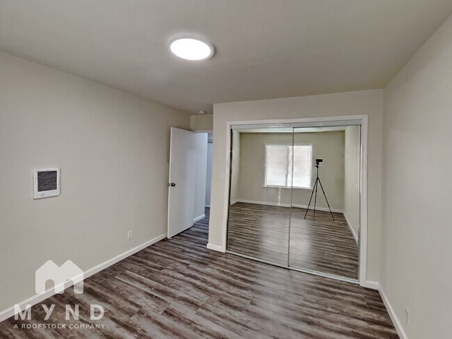 Building Photo - 240 Athol Ave