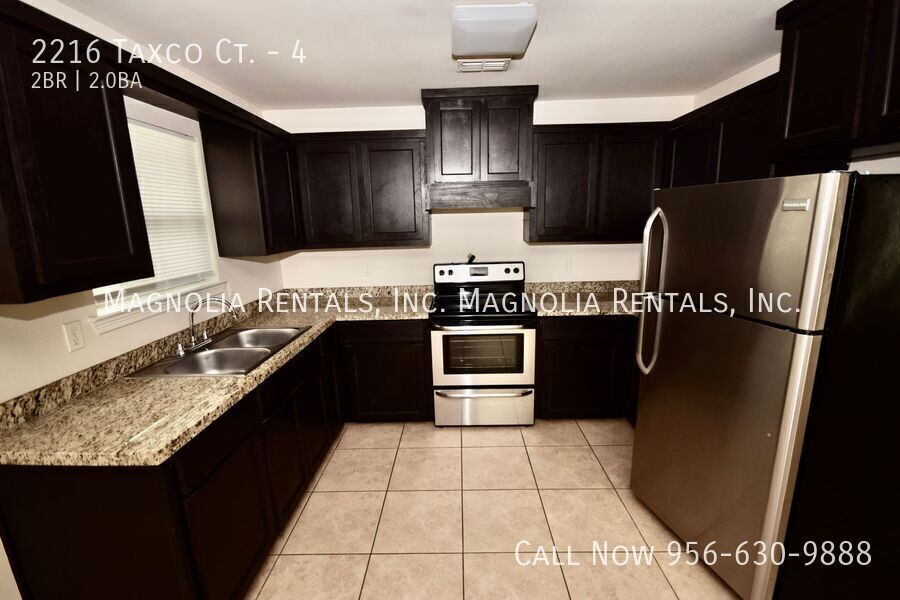 Building Photo - 2216 Taxco Ct