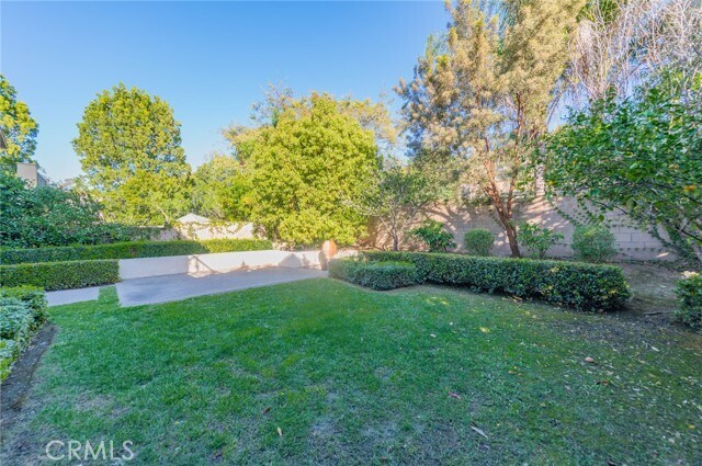 Building Photo - 24 Sebastian