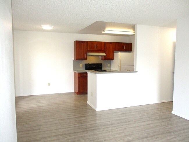 Building Photo - 94-870-870 Lumiauau St