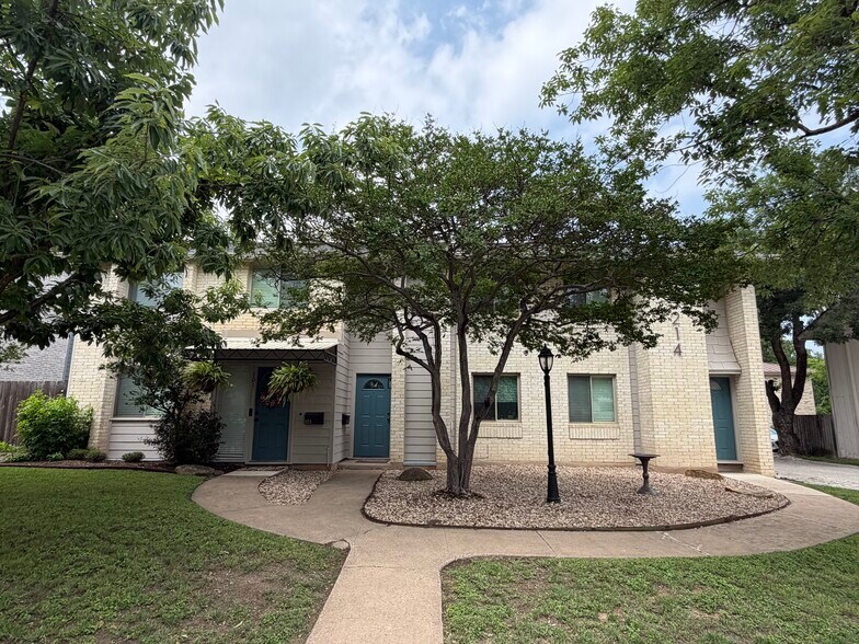Building Photo - 3214 Crosscreek Dr