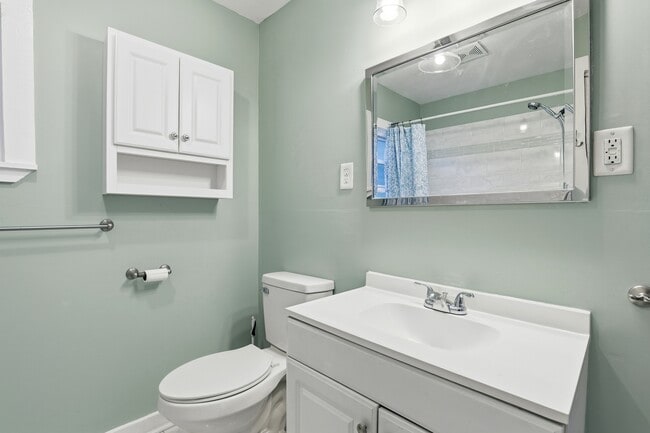 Building Photo - 121 Church of God Rd