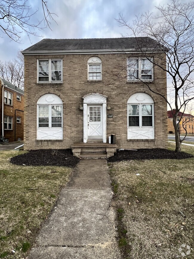 Building Photo - Spacious one bedroom West Toledo Apartment