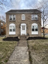 Building Photo - Spacious one bedroom West Toledo Apartment