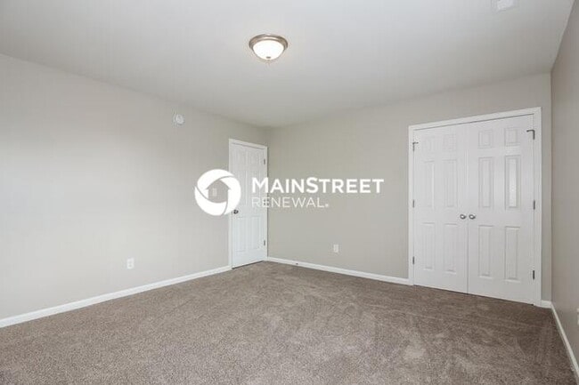 Building Photo - 4 Bedroom Pet-Friendly Home in Dallas, NC with Main Street Renewal