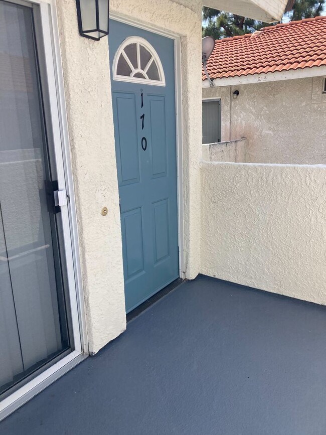 Building Photo - Beautiful 3 Bedroom Unit in Placentia
