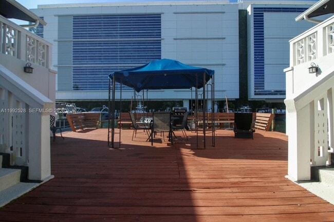 Building Photo - 1440 SE 15th St