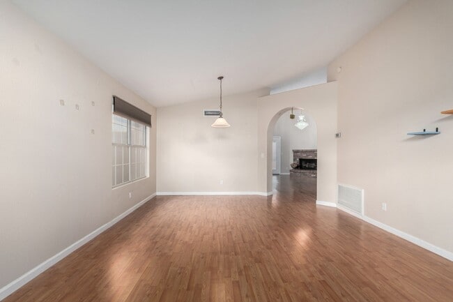 Building Photo - Perfect Ahwatukee Rental