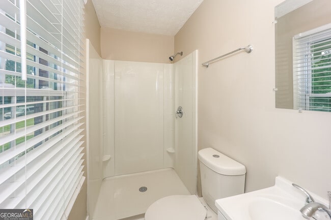 Building Photo - 5348 The Savoy