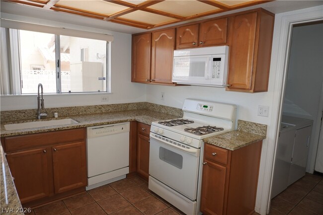 Building Photo - 8328 Del Rey Ave