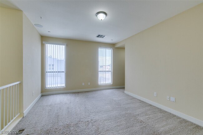 Building Photo - 228 Frapuccino Ave