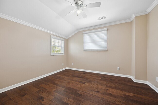 Building Photo - 3302 Chris Dr