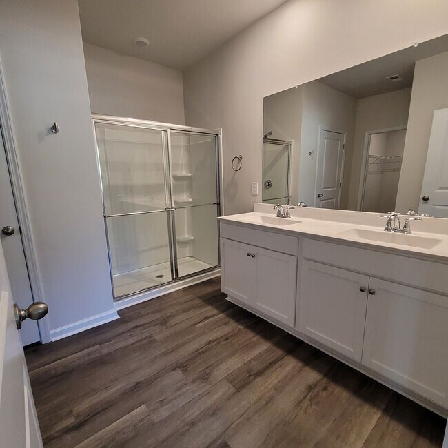 Building Photo - Brand New 4 bedroom, 2 bathroom house located in the desirable Brunswick Forest community in Leland