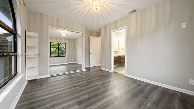 Building Photo - 5831 NW 81st Terrace