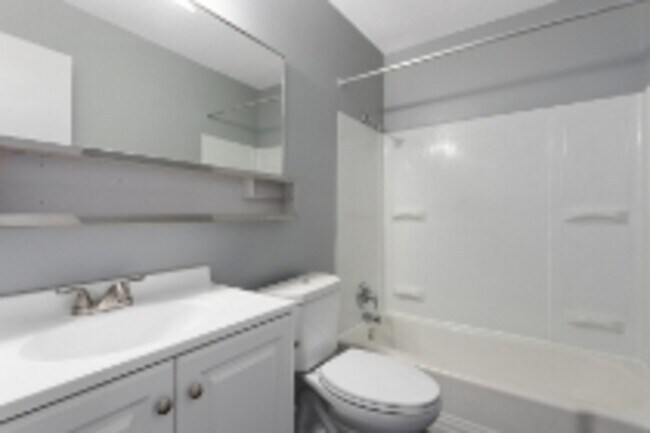 Building Photo - 423 W 87 Pl