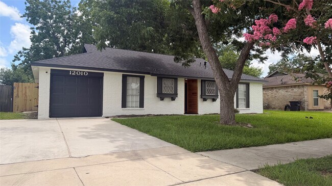 Building Photo - 12010 Flushing Meadows Dr
