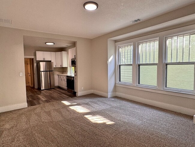 Building Photo - 3250 Meade St