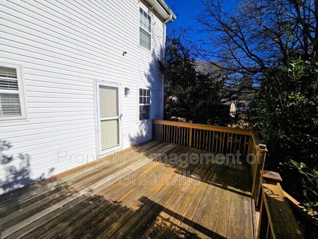 Building Photo - 107 Fowler St