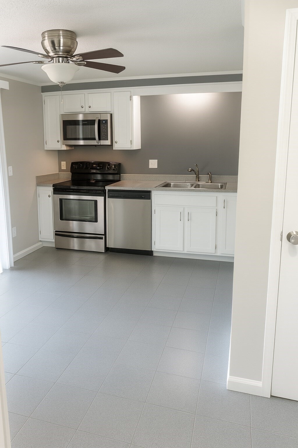 Building Photo - 1219 Pawtucket Blvd