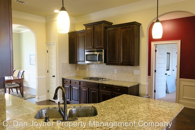 Building Photo - 119 Versilia Ln