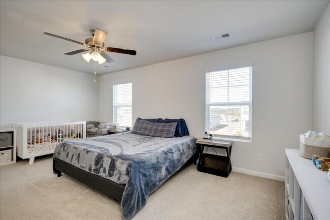 Building Photo - 5132 Captain Dr