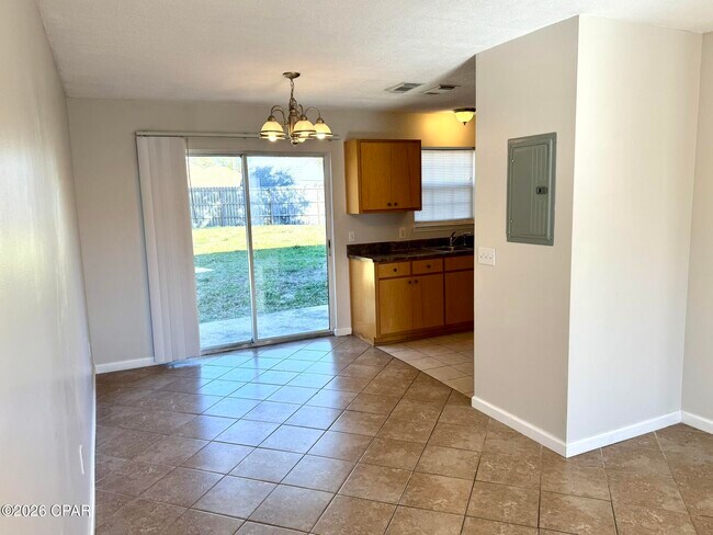 Building Photo - 4314 Catherine St