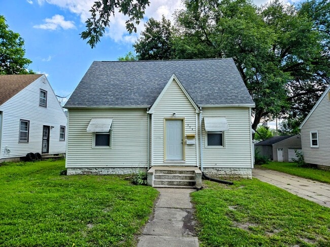 Primary Photo - 534 Hope Ave