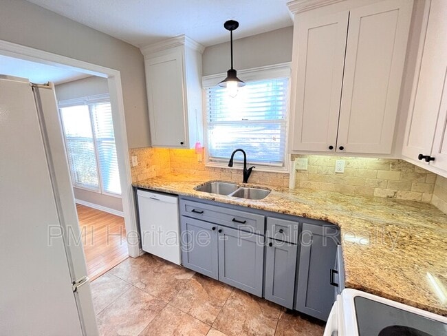 Building Photo - 57 Nantucket Dr