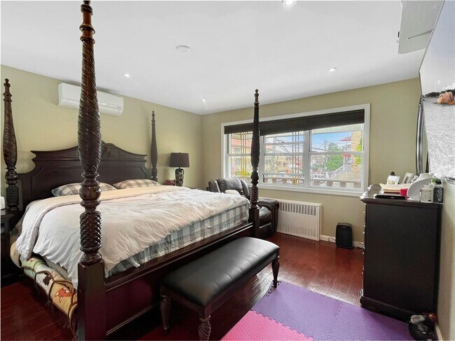Building Photo - 226 Avenue Z