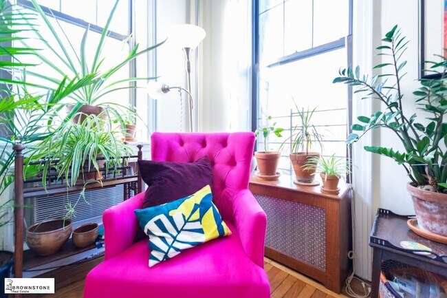 Building Photo - 63 1st Pl