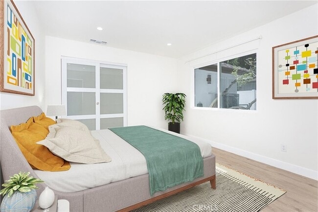 Building Photo - 6419 Valley Cir Terrace