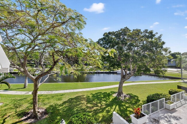 Building Photo - 769 Jeffery St