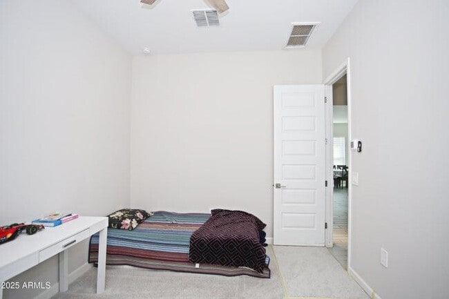 Building Photo - 10549 W Albert Ln